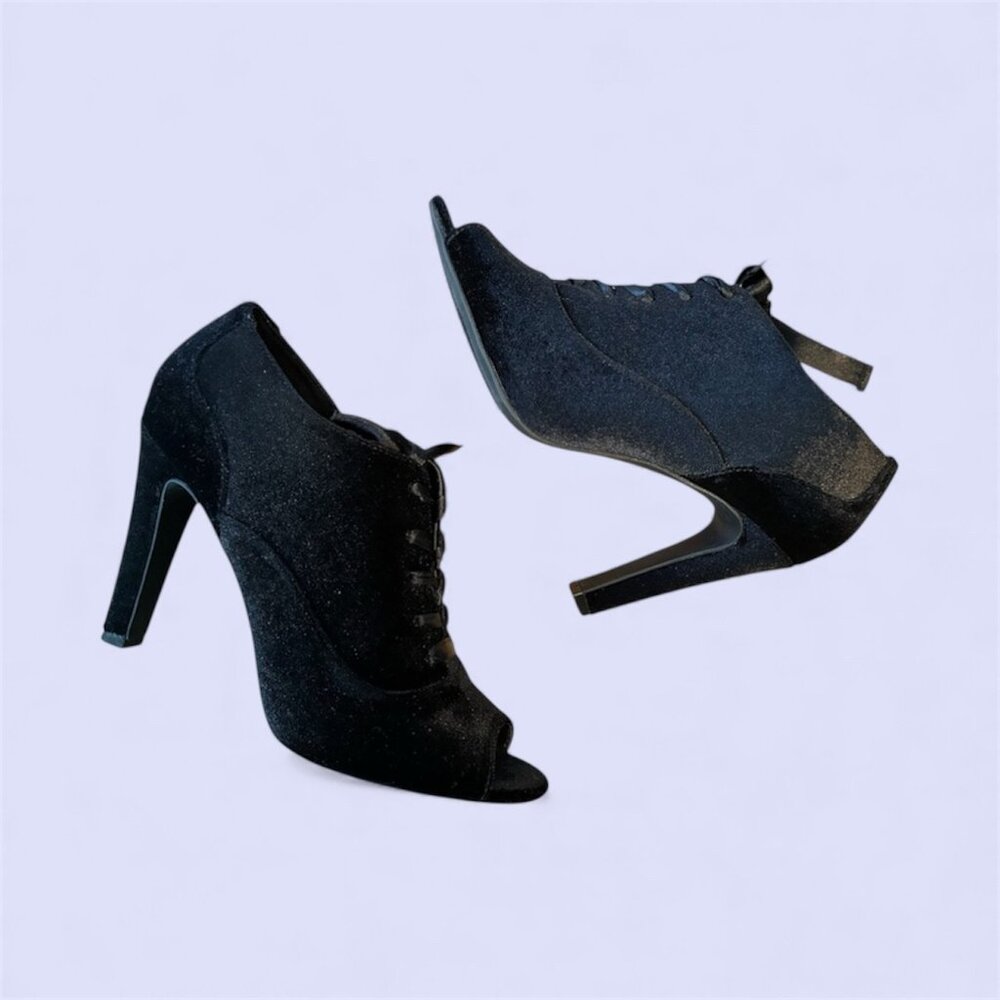 Kelly & Katie Velvet Black Booties Size 8